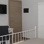 Sunny Rooms